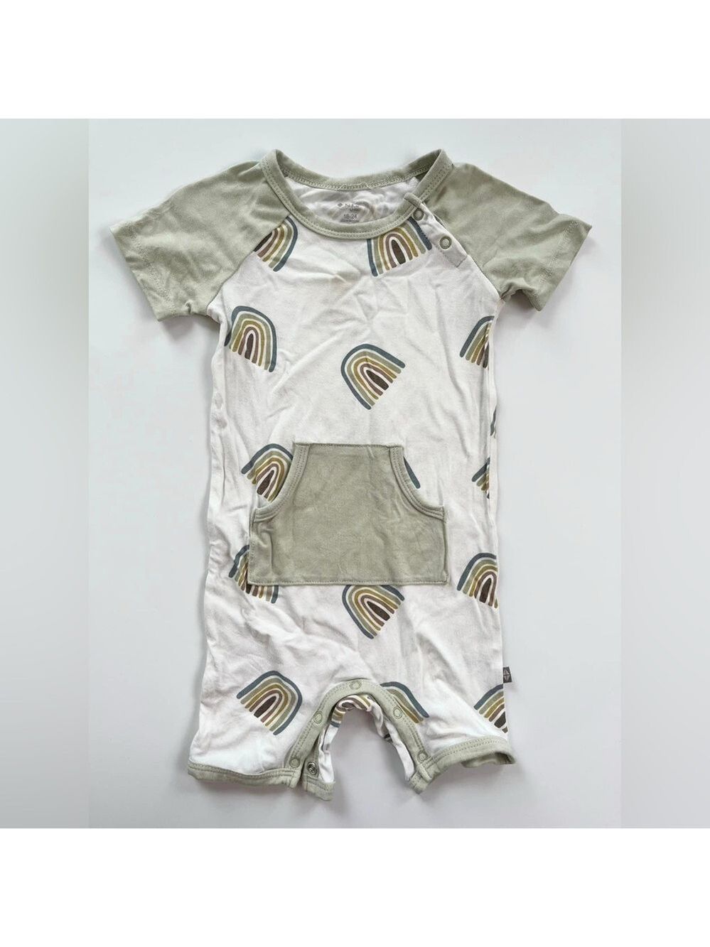 Kyte BABY Aloe Rainbow‎ Print Romper - Green and White